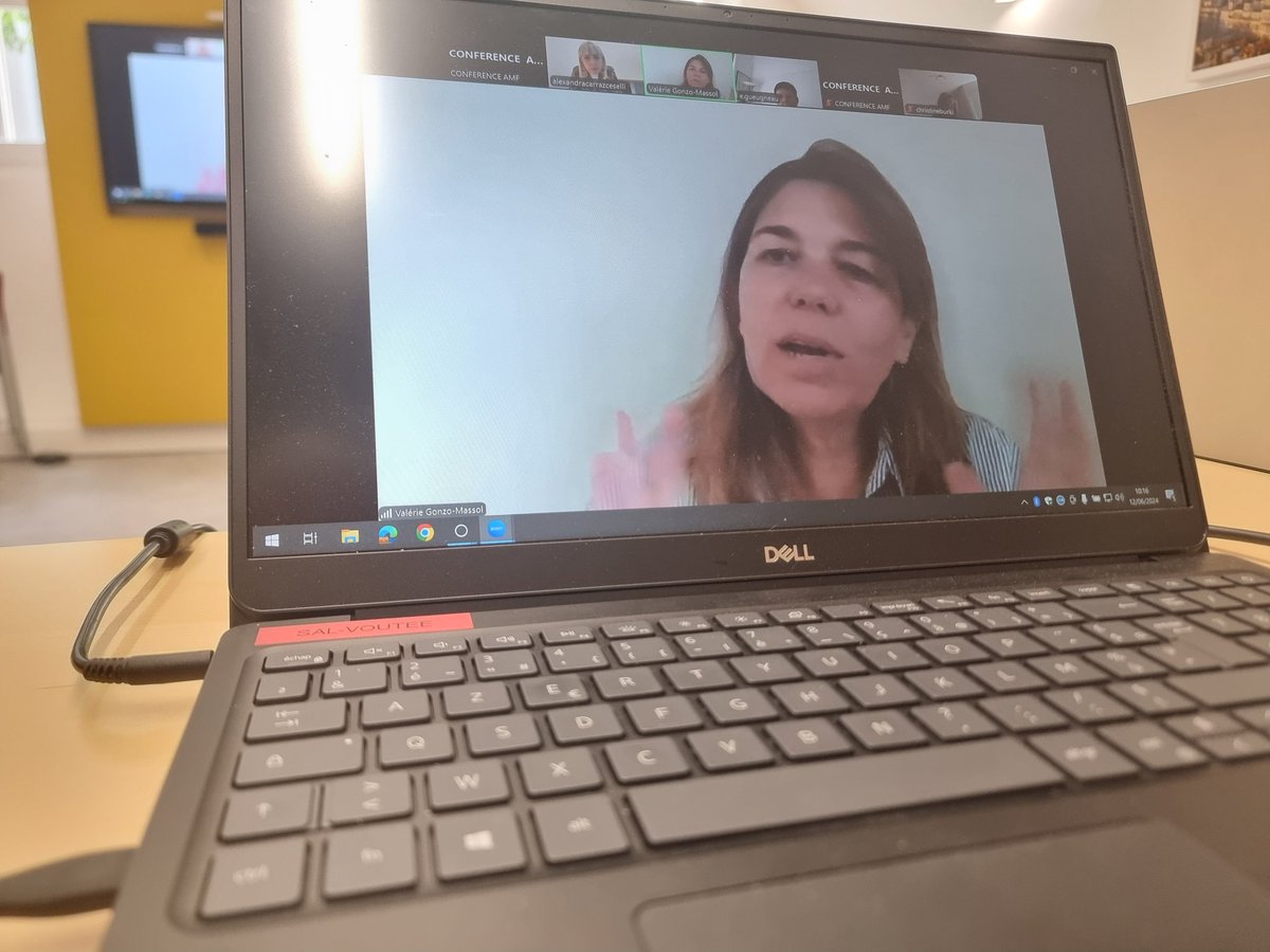 TOUZETalexandre's tweet photo. Réunion du groupe de travail égalité femme/homme de @l_amf.
Débat avec @AlexandraCarraz fondatrice des #lyonnes notamment sur le thème "booster la confiance"
@CecileGallien @egueugneau @PresidentAmf https://t.co/kG09bfpPLH
