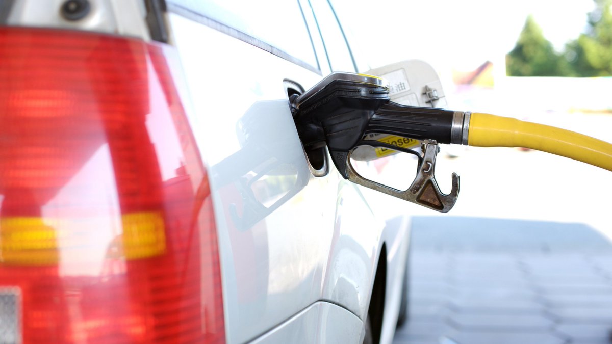 ntvkenya's tweet photo. Pump prices set to rise on new plan to raise fuel levy https://t.co/XFDEE3bGbC https://t.co/2HQCmeInVH