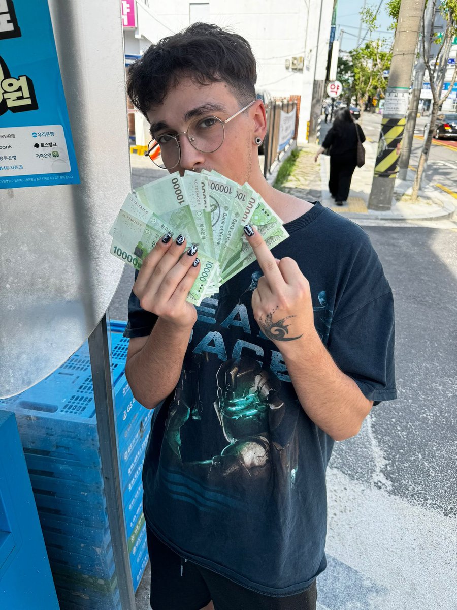 C̷͎̲̺̮̍͑͋̑͠𝖍𝖆𝖔𝖘 ̷̠̗̫̺͔͍̱̲̖̫̾̍̍̅ 𝖀𝖉𝖔𝖓🔮 tweet media