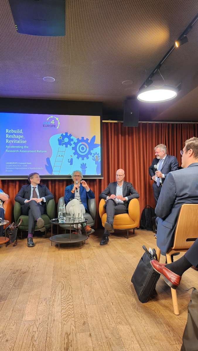 NTNU Brussels (@ntnubrussels) on Twitter photo Today office director <a href="/MassimoBusuoli/">Massimo Busuoli</a> moderated an event by <a href="/UAS4EUROPE/">UAS4EUROPE</a> 🇪🇺
The theme was "Accelerating research assessment reform" and questions such as how to reform our research system through <a href="/CoARAssessment/">CoARA</a> was asked 📚
Thank you for the the intersting discussion! Today office director <a href="/MassimoBusuoli/">Massimo Busuoli</a> moderated an event by <a href="/UAS4EUROPE/">UAS4EUROPE</a> 🇪🇺
The theme was "Accelerating research assessment reform" and questions such as how to reform our research system through <a href="/CoARAssessment/">CoARA</a> was asked 📚
Thank you for the the intersting discussion!