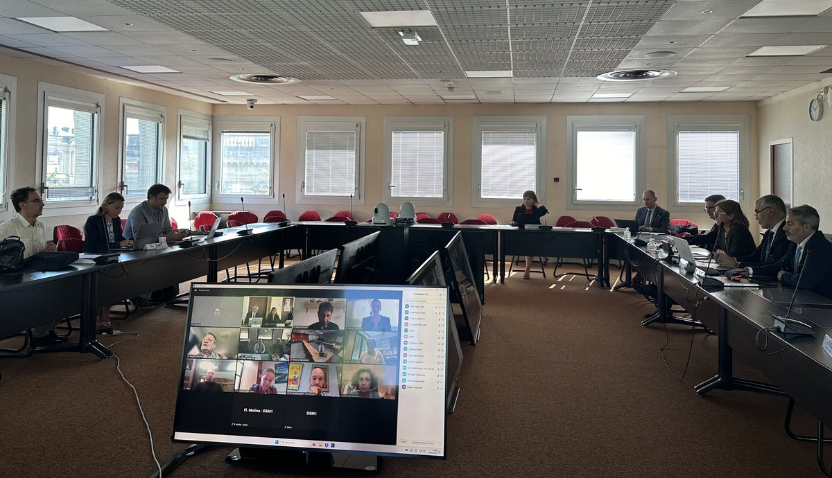 AcBordeaux's tweet photo. Comité de pilotage @acbordeaux de la convention sur l'enseignement en occitan avec l'office public de la langue occitane #OPLO et @cddordogne @gironde @departement64 et le Département du Lot-et-Garonne https://t.co/kA5rufFxaz