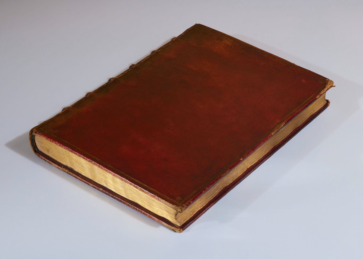 MarshsLibrary's tweet image. Our earliest printed book. &apos;Letters of Cicero&apos;, published in Milan in 1472. This beauty is one of the stars of our forthcoming exhibition about the 75 books in our collection that were published before 1501. #incunabulum #incunable #incunabula