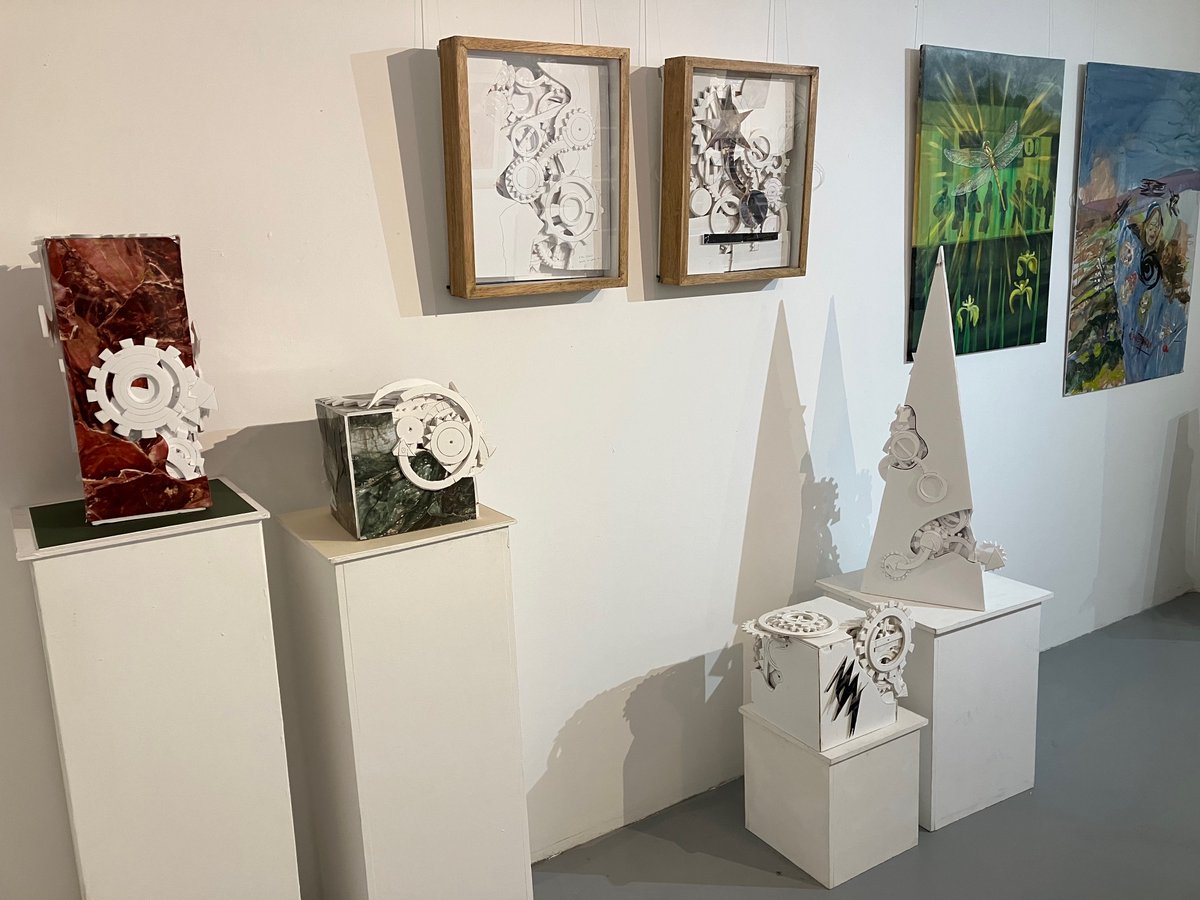 The Painful Truth, an exhibition of artworks by studio artists and sculptures by guest artist Chris Cursons. #AppleStoreGall
Open Wednesday to Friday, 10am to 3pm and Saturday, 10am to 1pm.