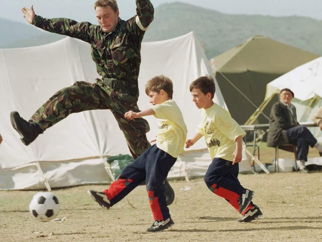 kosovanfooty_EN's tweet photo. Happy Liberation Day Kosovë! 🇽🇰

June 12 marks the 25th anniversary of the withdrawal of Serbian military forces from #Kosova, ending the Serbian occupation.

Lavdi dëshmorëve të kombit! 🇦🇱 https://t.co/oj7jJUojWF