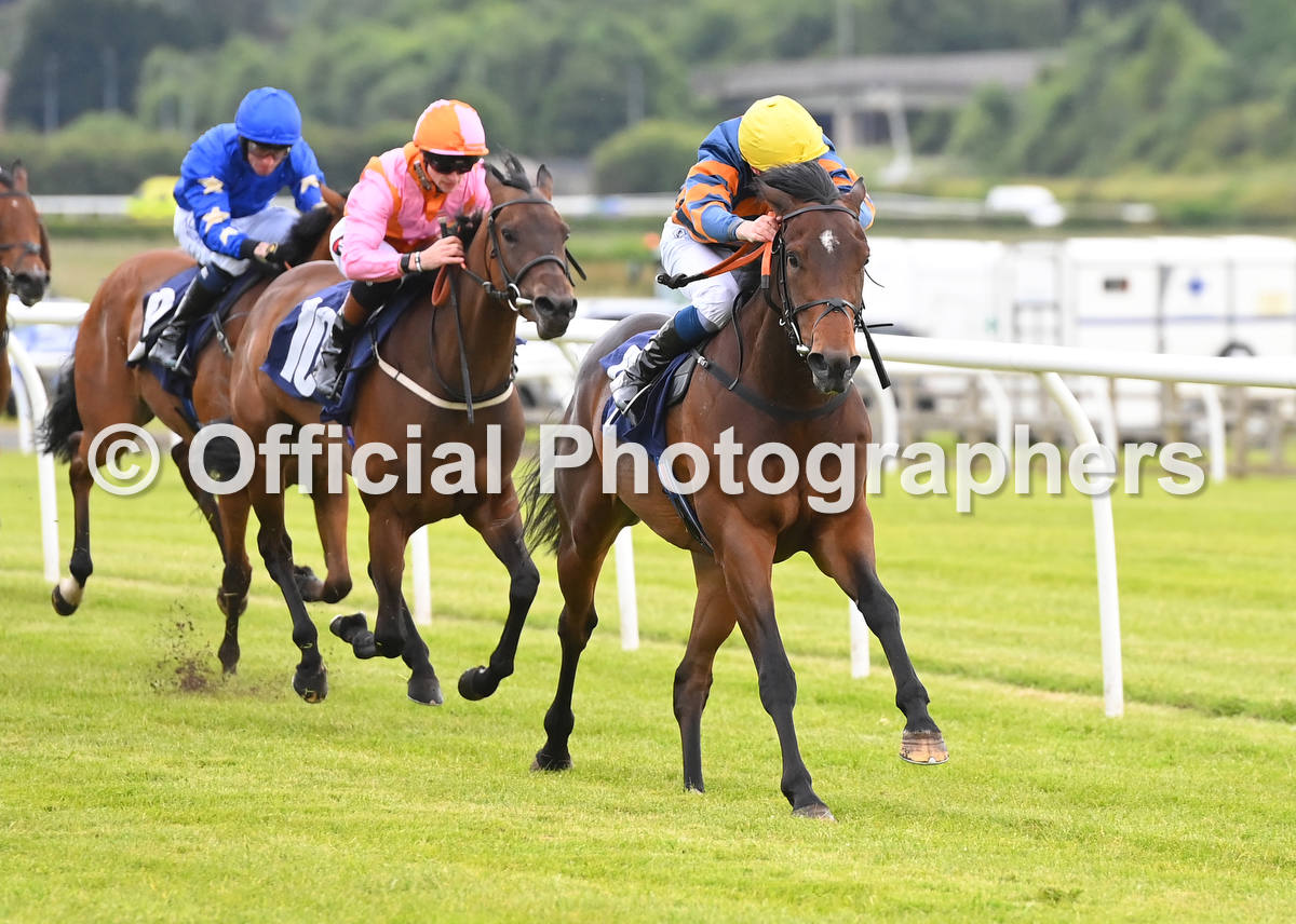 JOHN L SULLIVAN &amp; <a href="/OrrOisin/">Oisin Orr</a> win at Wetherby for trainer <a href="/lucindavrussell/">lucinda russell</a> and owners <a href="/Claymore_Racing/">Claymore Racing</a> Check out all the official photographs at onlinepictureproof.com/officialphotog…
