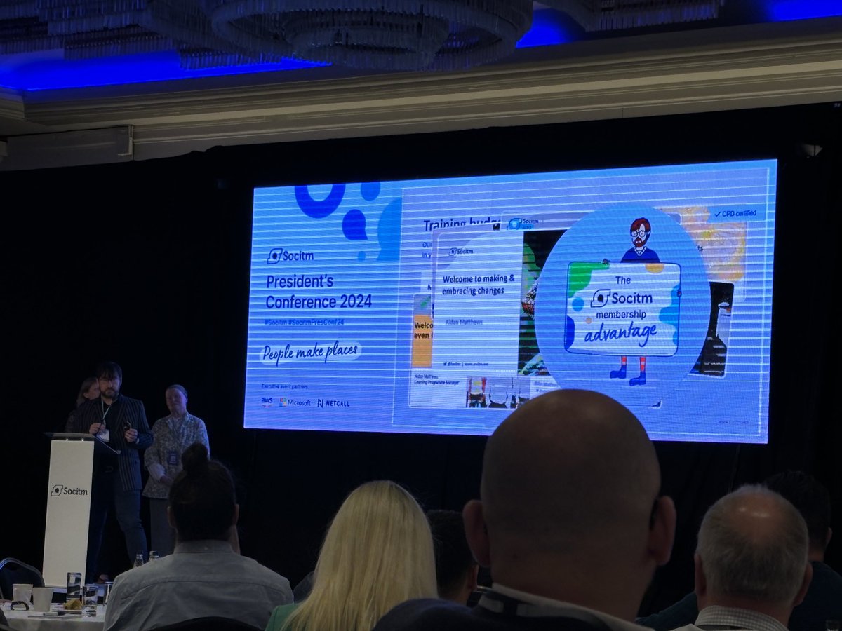 Helena Zaum tweet media