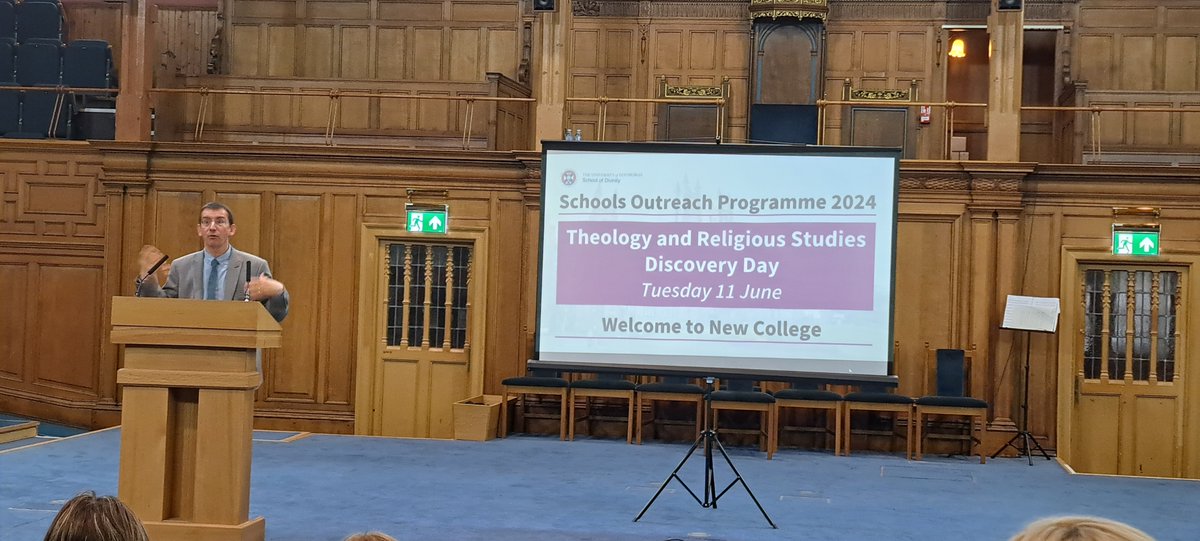 HCScot_RS's tweet photo. Higher RMPS learners took part in a ‘Theology and Religious Studies Discovery Day’ at the School of Divinity, New College, Edinburgh.
They engaged in a variety of lectures, a tour of the library, viewing historical and ancient texts, and a discussion from lecturers and students. https://t.co/Hm0bPWGE7O