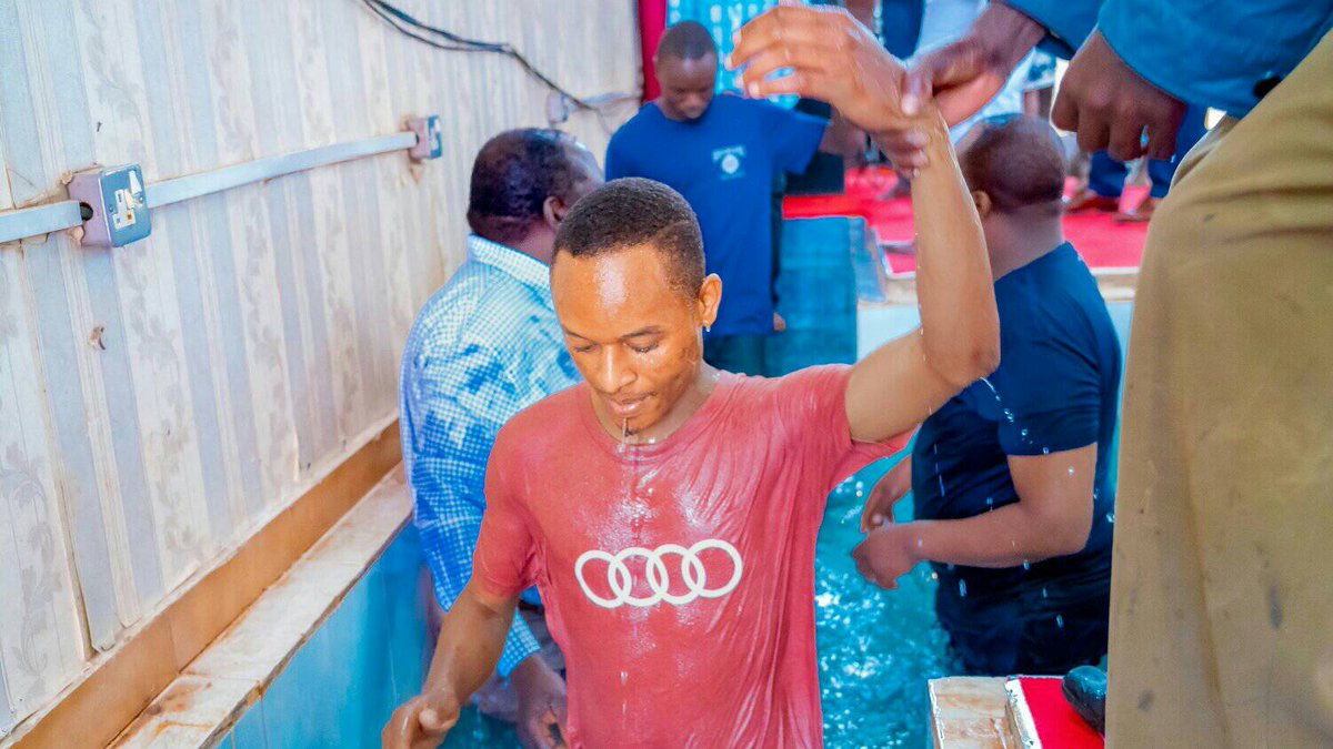 vdjherixo's tweet photo. GLORY TO GOD !!!!
2 Corinthians 5:17 Therefore if any man be in Christ, he is a new creature: old things are passed away; behold, all things are become new.
#vdjherixo
#GospelVibes
#GospelMusic https://t.co/XDnqb1JfPT