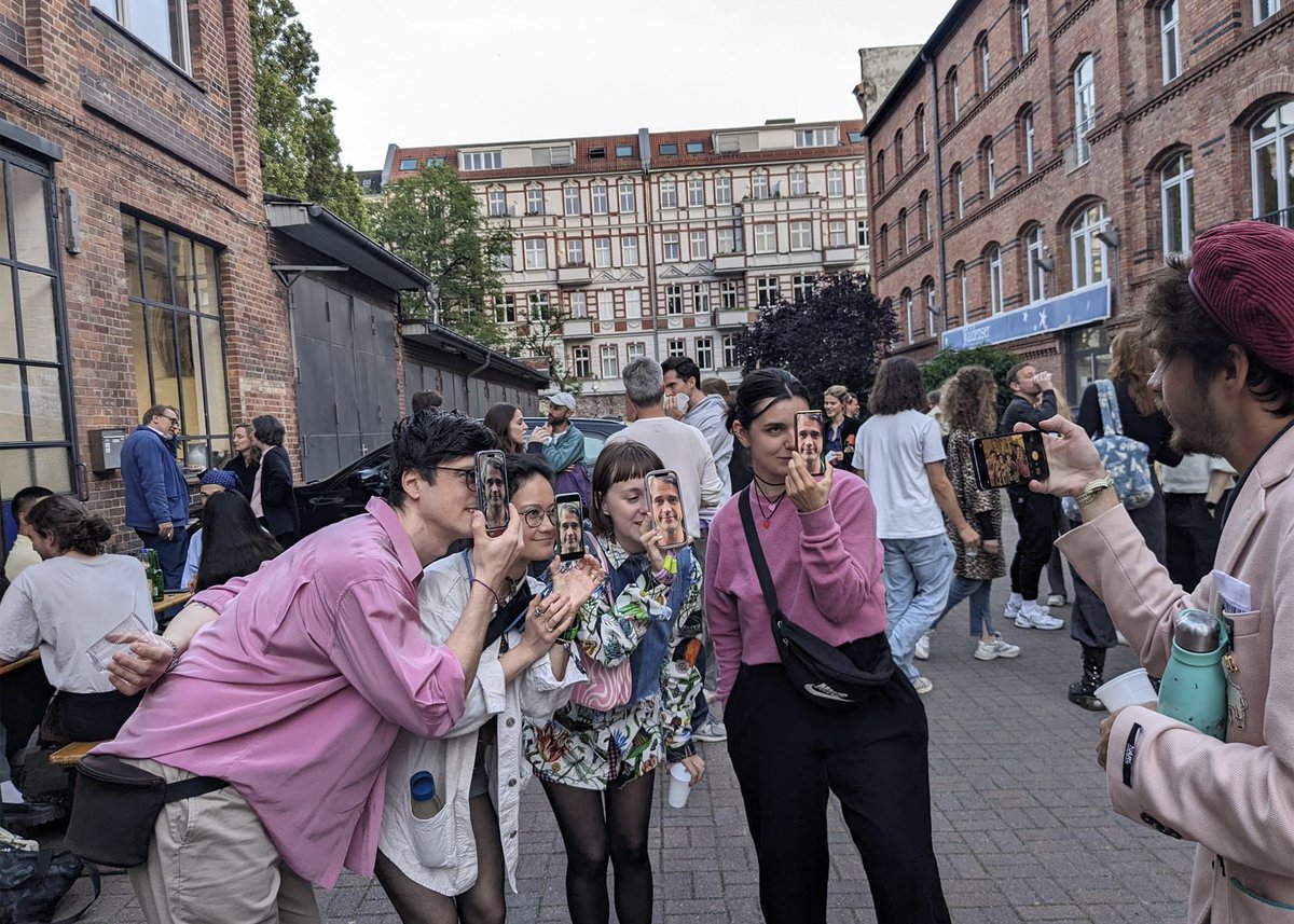 Damjanski's tweet photo. More pics from the 'Magenta Elephants’ opening last Friday https://t.co/LFCvQbmzvD