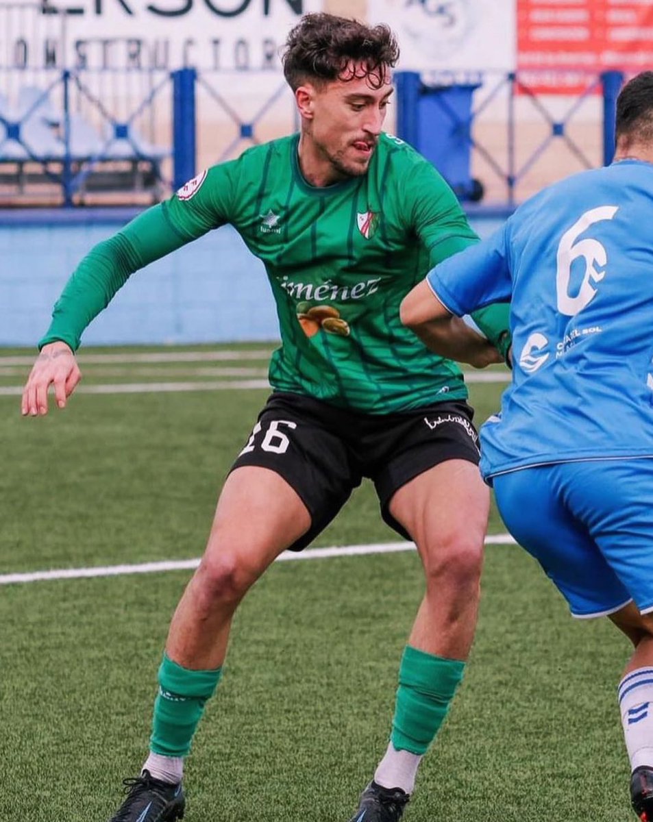 AlexPorest's tweet photo. Día jodido para mi. Hoy se van del @CD_HuetorVega dos de los pilares fundamentales de los últimos años. Dos tipos que han sentido la camiseta como nadie.

Ha sido un placer veros jugar en Las Viñas y haber compartido tantos momentos con vosotros.

Muchas suerte en todo. https://t.co/7ORHgE7j5t