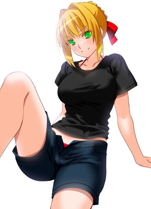 Tシャツ短パンネロ様。
水着絵に無理矢理服着せた^^

#FGO 