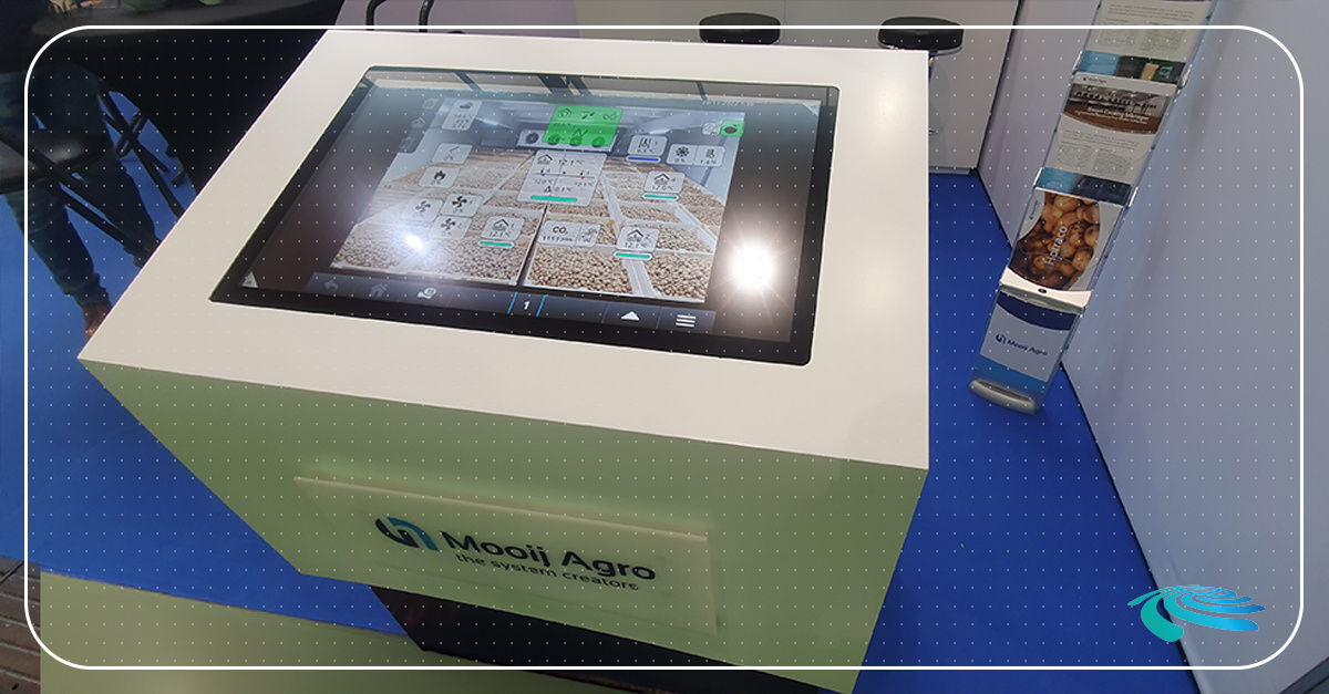 multitouchsuite's tweet photo. Hotraco uses Omnitapps at international trade shows, making their booths magnets for visitors at events like the PEAK Midwest Poultry Convention, International Production &amp; Processing Expo, and EuroTier in Hannover. Thanks @Hotraco for the success with #Omnitapps! https://t.co/SZzyIvC73a
