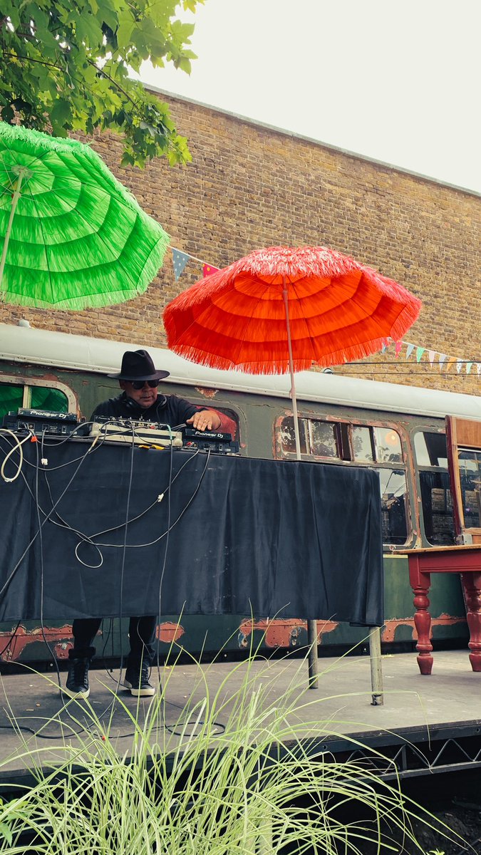 simppera1's tweet photo. Jumped on AirFunk Airways to see @CCfunkandsoul in London and Brighton. What can I say? Totally worth it! 🙌♥️ https://t.co/HopXRLzTMK