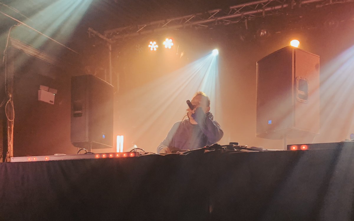simppera1's tweet photo. Jumped on AirFunk Airways to see @CCfunkandsoul in London and Brighton. What can I say? Totally worth it! 🙌♥️ https://t.co/HopXRLzTMK