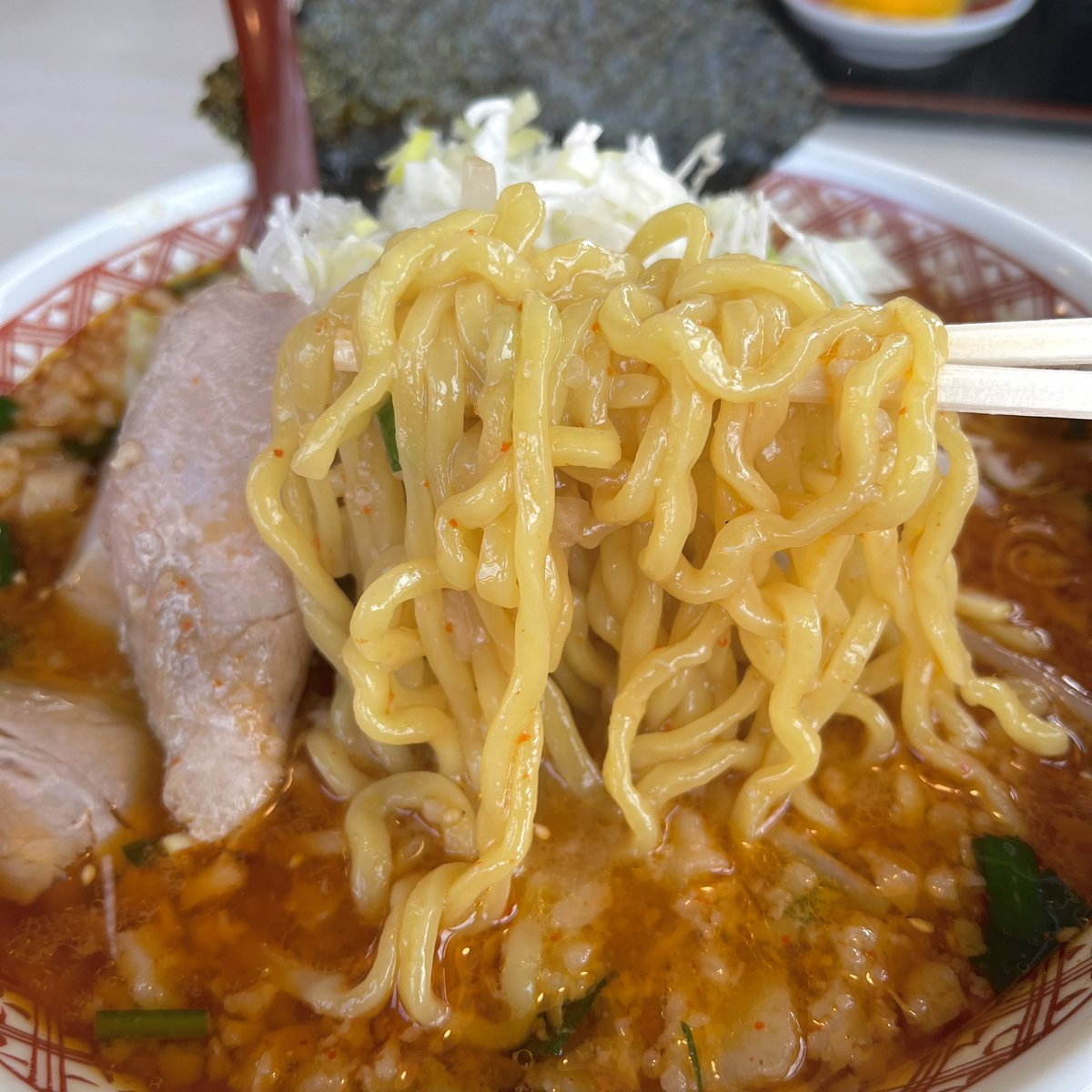 背脂くん 半丸１５キロ 北上 めん丸さんにて『みそこてレッド(大)』脂多め🍜🌟 ぷりっぷりの太