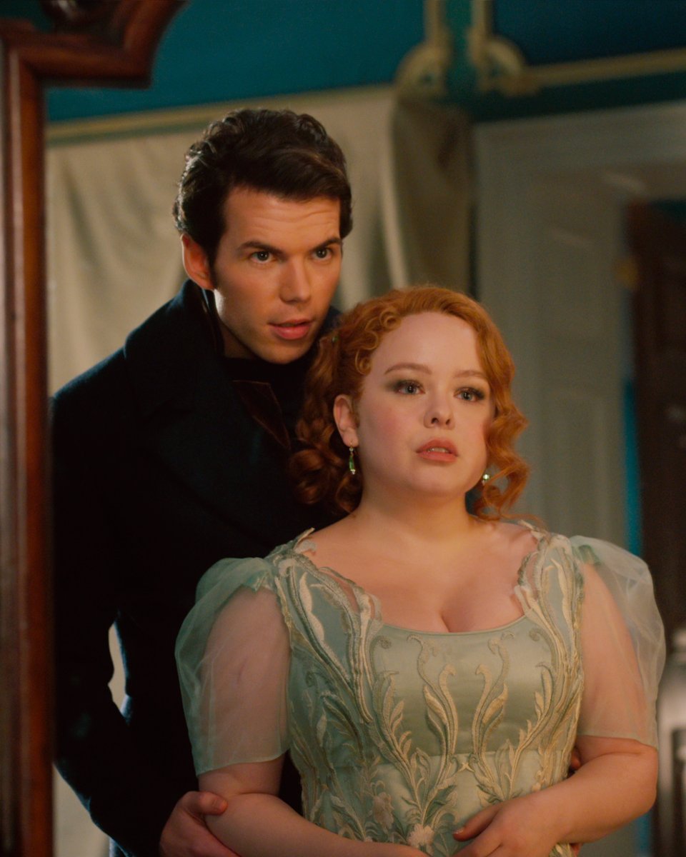 NetflixFR's tweet photo. Lady Whistledown est sur le point de se révéler.

La Chronique des Bridgerton saison 3 Partie 2, c’est dispo ! https://t.co/qaMr0TukqB