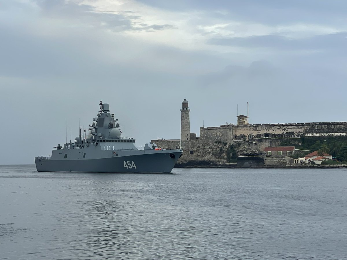 After a 21 gun salute the Russian frigate Gorshkov now entering Havana harbor, probably the most modern Russian war ship to ever visit Cuba.