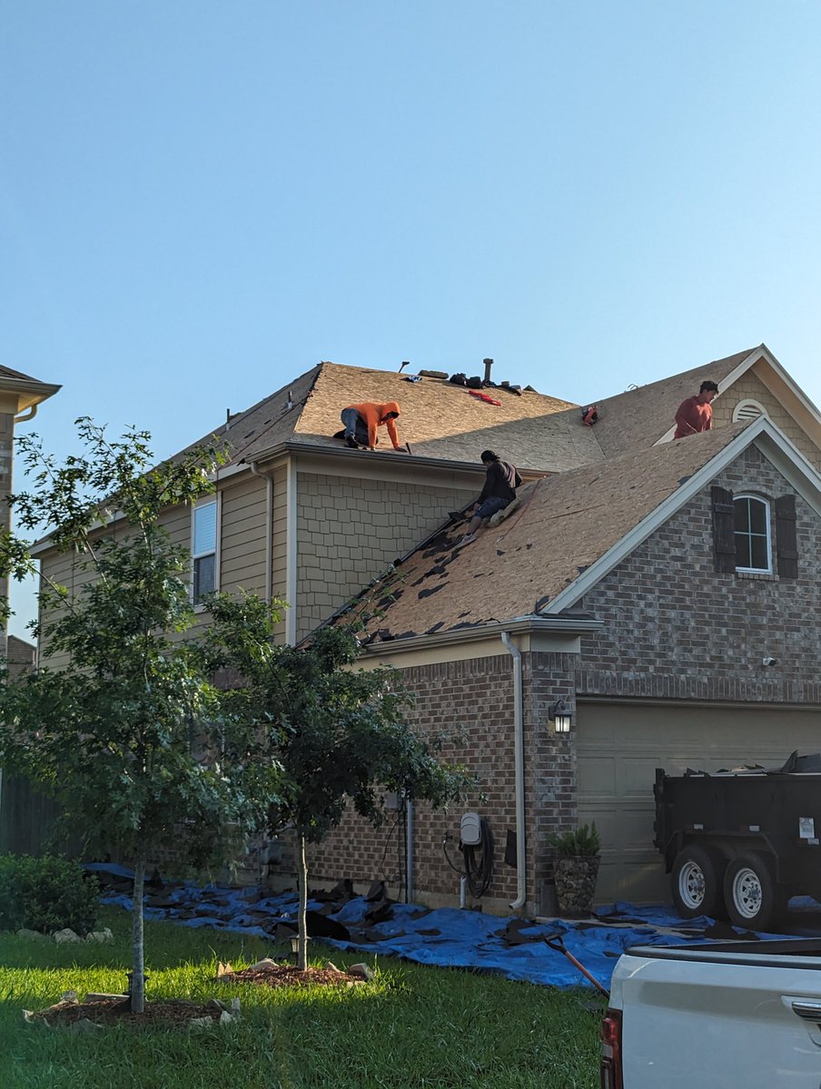 _davedigital's tweet photo. It's crazy what #humans can accomplish in a day.
GM.
#fiatmining #newroof #baytown #tx #insuranceclaim #integritystormexperts https://t.co/B1CGccPwTw