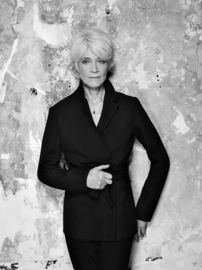 ShitBloggers's tweet photo. En serio, no pasa nada por publicar fotos de Françoise Hardy septuagenaria/octogenaria. Estaba igual de estupenda. O más, si cabe. No le quiten lo vivido. https://t.co/3t1P5vQ3zw