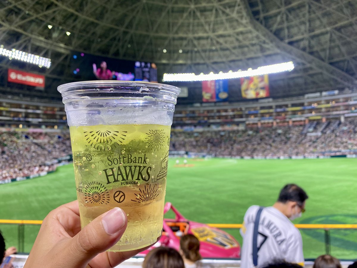 yyamamoto46's tweet photo. うーーん。負けてしまいました😭

ですが
👉高卒ルーキー初スタメンの燕・鈴木選手素晴らしかったですね⭐️
お立ち台緊張してましたね💦

#sbhawks 
#ホークス
#東京ヤクルトスワローズ
＃プロ野球
＃セ・パ交流戦
#まけほー
＃みずほPayPayドーム https://t.co/tseijnevSv