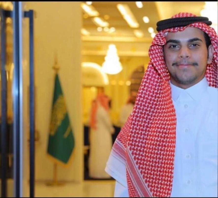 banikabeernews's tweet photo. يسرنا في #اخبار_بني_كبير أن نهنئ ابن #بني_كبير أيمن بن محمد الحاني من #الفلاح بمناسبة حصوله على درجة البكالوريوس في المحاسبة من جامعة الملك عبدالعزيز

مبارك إن شاء الله والعقبى للدرجات العليا https://t.co/xc7s17mQ88