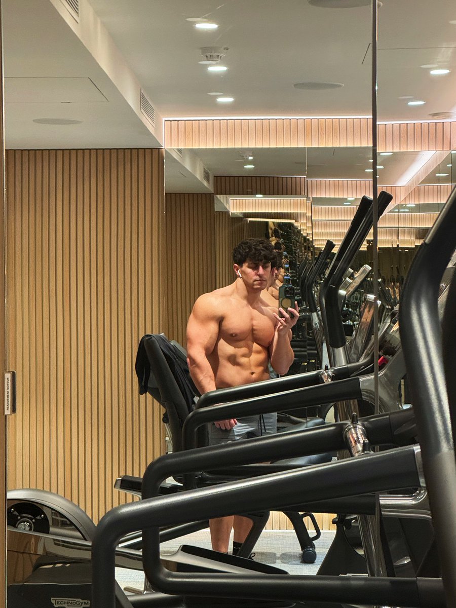 Ryan James tweet media