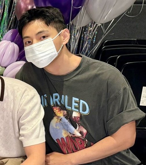 taeebaring's tweet image. pienso todos los días en ti, mi tae, me haces mucha falta