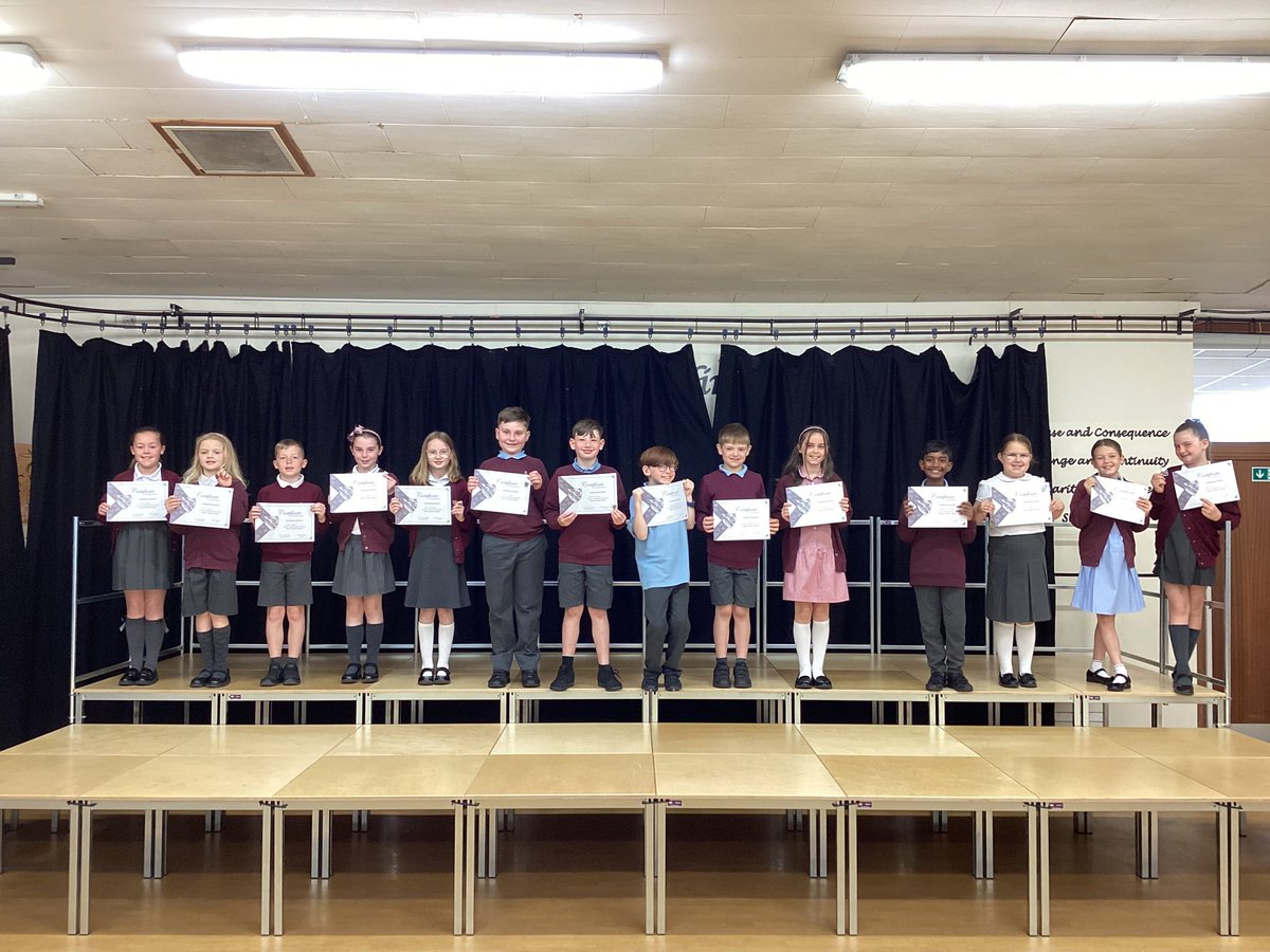 G_HamiltonClass's tweet photo. Well done to all the children in Y4Ha, who completed their Silver Junior Duke award. They were awarded their certificate and badge today for from the Mayor of Wigan! https://t.co/sP4kOcTgRw