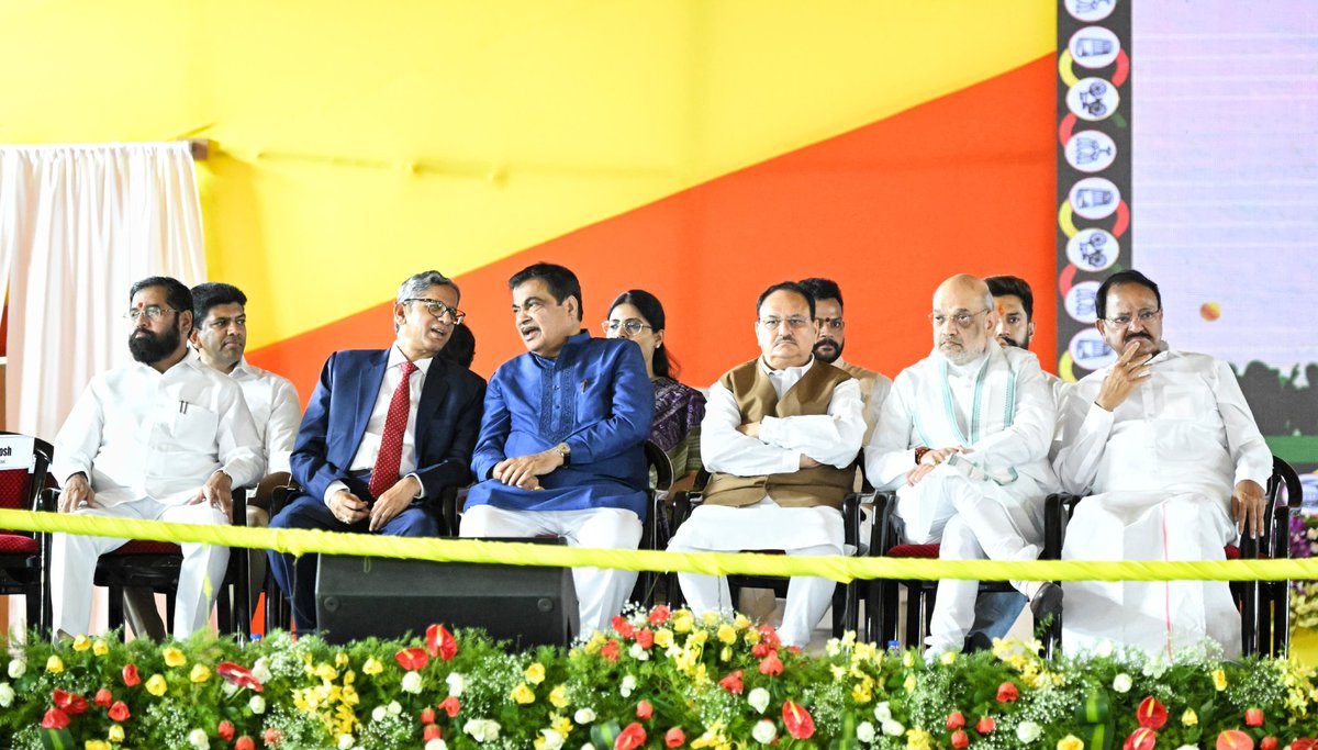 ncbn's tweet photo. I thank the Hon'ble Prime Minister, Shri @narendramodi Ji, for gracing the swearing-in ceremony in Amaravati with his august presence today. I thank Union Cabinet Ministers @amitshah Ji, @JPNadda Ji, @nitin_gadkari Ji, the Chief Minister of Maharashtra Shri @mieknathshinde Ji, and all the dignitaries who illuminated the ceremony with their presence.