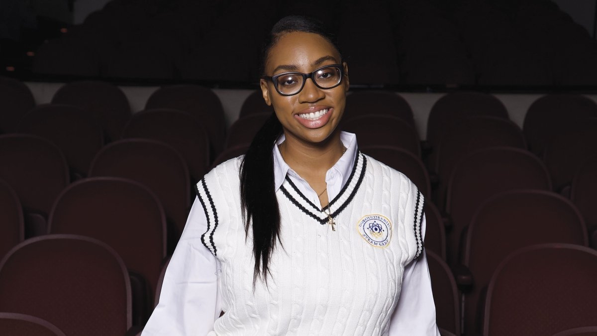 OFemMagazine1's tweet photo. Dorothy Jean Tillman II, la plus jeune diplomée en doctorat de santé  de l'Arizona State University

Ayant soutenu sa thèse en décembre dernier, la jeune surdouée a obtenu son diplôme de doctorat en santé comportementale intégrée de l’État d’Arizona ce mois de Mai à juste 17ans https://t.co/M8PJ5o46xH