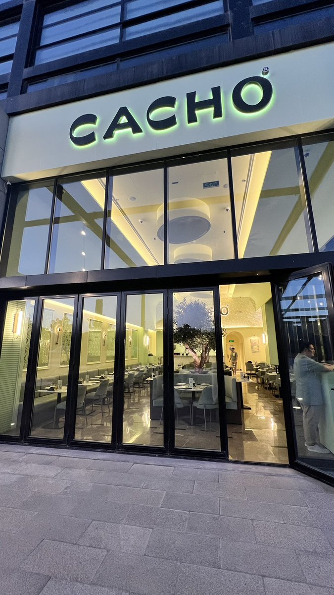 hassan_guide's tweet photo. افضل واجدد المطاعم الايطالية 🇮🇹 #الرياض  ترتيبي لاعلى تقيم🤩 

دلفينو         || Delfino            🍕🍝📍المعذر
سان مارزانو || San Marzano🍕🍝📍ليسن فالي
مولتو           || Molto               🍕      📍الصحافة
ميموز          || Memos            🍕      📍الربيع
اوبي             || OB                     🍝     📍العقيق
وايت فليم   || White Flame 🍕      📍الياسمين
بوفوني         || BUFFONE      🍕      📍النخيل
8بورشنز|@8portionsPizza🍕📍تعاون📍قرطبة
كاتشو           || Cacho            🍕🍝  📍الوادي
بريقو            || PRIGO            🍕🍝  📍قرطبة
جون وفيني   || Jon & Vinny   🍝      📍سليمانية
روزيلا            || @RosellaKSA🍕🍝📍الربيع

التفصيل ⬇️
#جديد_الرياض #ثريد #دليل_حسان