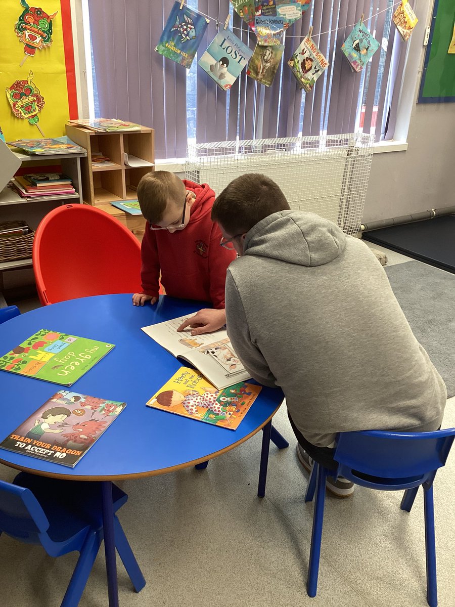 HorwichParishCE's tweet image. A smashing turnout this morning for our special Father’s Day event #HPYR #Fathersdayfun