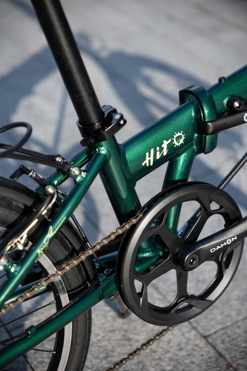 dahonbicycles's tweet photo. 🚲 Explore the city in style with the sleek and versatile DAHON Hit! Folding convenience meets urban chic.
.
#dahon #dahonhit #hit #foldingbike #folding https://t.co/g14zRvojco