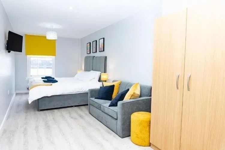 staylets1's tweet photo. Stay Lets offers everything you need for a comfortable and #privatestay 🧡
Our properties are centrally located, have contactless check-in/out and have modern, #fullyequippedkitchens.
📞 +44 (0)330 107 5622
📧 bookings@staylets.co.uk
https://t.co/WwydHfvYXT
#StayLets https://t.co/kAE5obs4t9