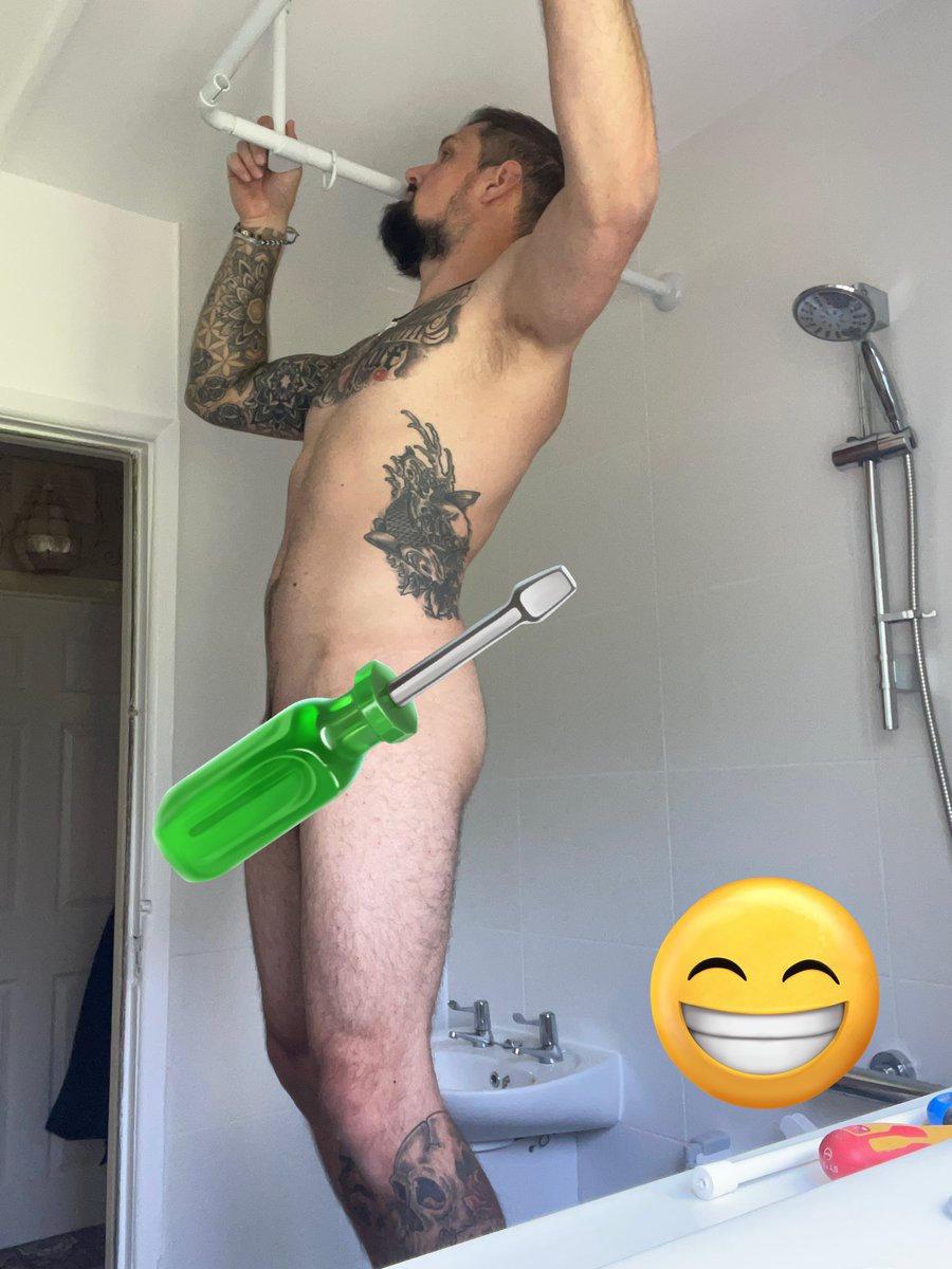 andyhbert's tweet photo. Nothing beats the freedom of working nude. It’s just another level. A boring shower rail made more interesting. #nudist #nudefreedom #workingnude #notporn #normalisenudity #malenudist #nudistuk #freedom #nudism https://t.co/9RNUUiDY7o