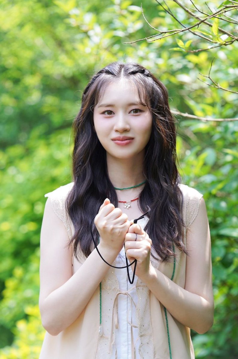 hae_rim98's tweet image. 📸[2024.06.12] Genie magazine post update with Elly 

#WekiMeki #위키미키 #ELLY #엘리 #CoinciDestinyOutNow
#WekiMekiYouAreOurDestiny