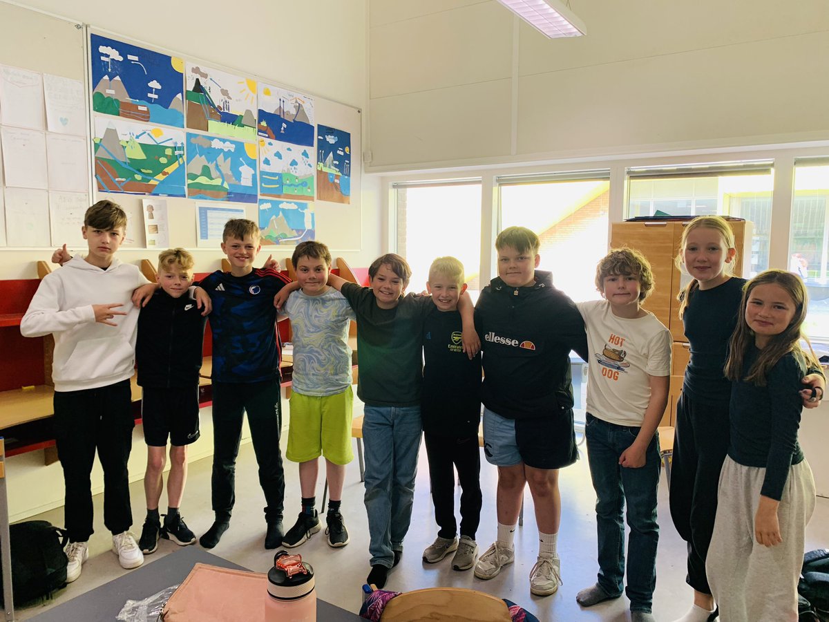 ysgol_y_dderi's tweet photo. A busy day at Dalby Skole #teamwork #games #friendships #Denmark2024 🇩🇰🏴󠁧󠁢󠁷󠁬󠁳󠁿🤗🫶🤝 https://t.co/VkKQr29xwy
