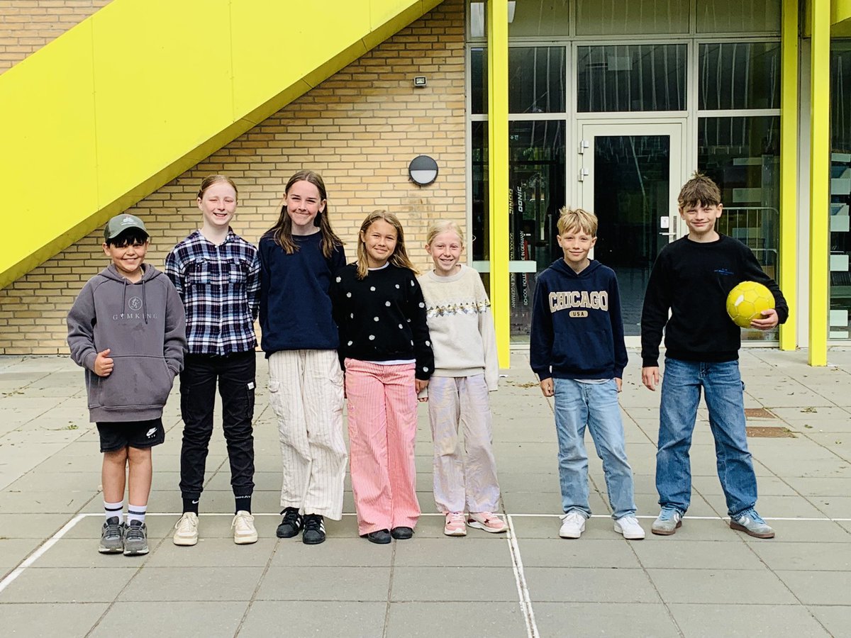 ysgol_y_dderi's tweet photo. A busy day at Dalby Skole #teamwork #games #friendships #Denmark2024 🇩🇰🏴󠁧󠁢󠁷󠁬󠁳󠁿🤗🫶🤝 https://t.co/VkKQr29xwy