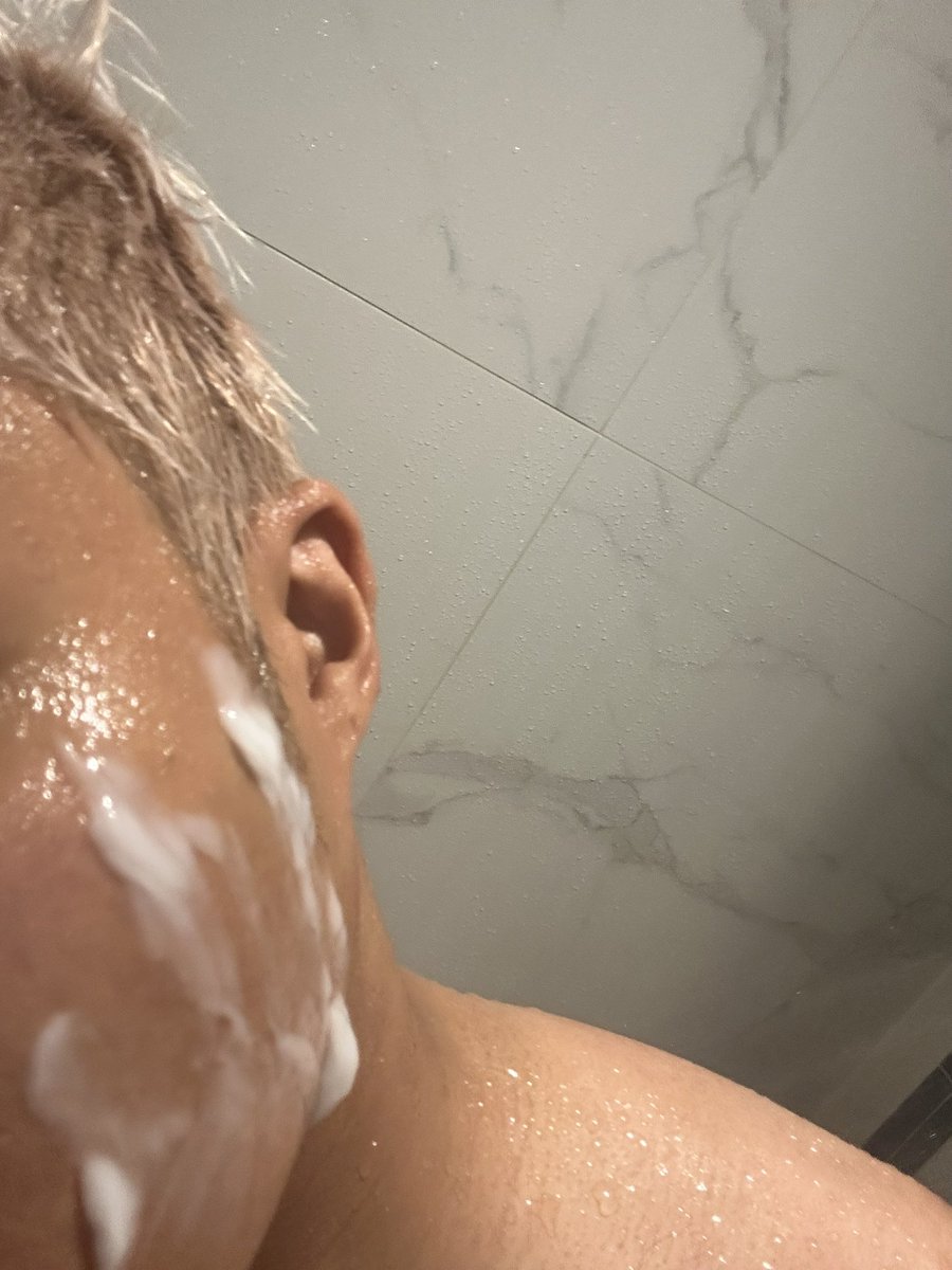 HoudiniDr's tweet photo. Korean do provide the best facial treatment https://t.co/G517c4w2mP
