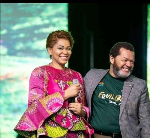 CongopresseNet's tweet photo. #RDC : Blanche Tunasi, épouse du pasteur Marcelo Tunasi de l'église "La Compassion" est décédée, ce mercredi 12 juin 

Rest in peace Maman 💔😭
Via Opinion-info https://t.co/IIs9mXFLg2