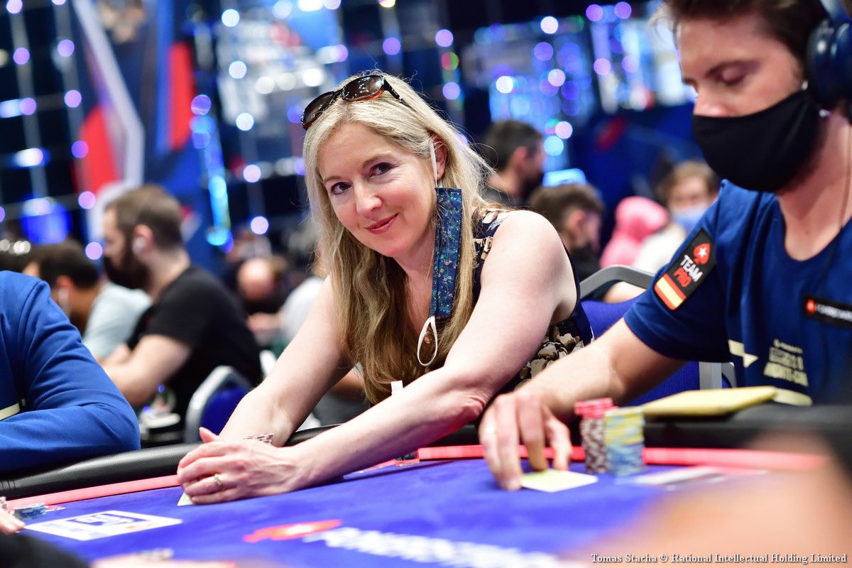 PocketQueensPkr's tweet photo. Victoria Coren Mitchell
•@VictoriaCoren is the first woman to win two EPT titles, with over $2.5 MM in live MTT earnings. Her success at the table, combined with her work as a writer and broadcaster, has made her one of the most influential women in poker.6/🧵 https://t.co/vbHyKrnKVW