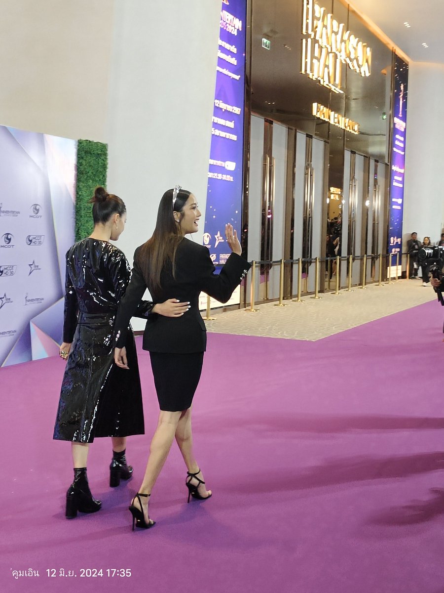 earnznNK's tweet photo. ทำไมวันนี้เบคฟรีน

FREENBECKY AT 9ENT
#NineEntAwards2024xIDF
#NineEntXSarochaRebecca https://t.co/PSqTHK5ANT