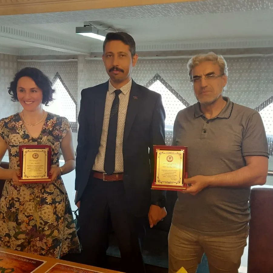 fatiherdogan79's tweet photo. Okulumuzdan tayini çıkan öğretmenlerimiz Nihan Köse ve Seyit Ahmet UZUN'a veda yemeği düzenledik.  Okulumuzda çalıştığı süre içerisinde gayretli ve başarılı çalışmalarından dolayı teşekkür eder, yeni görevlerinde sağlık, esenlik ve mutluluklar dilerim. BİZ BÜYÜK BİR AİLEYİZ. https://t.co/XnwjQwijoR