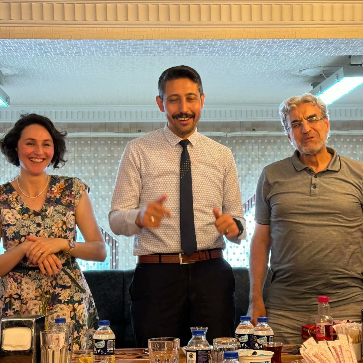 fatiherdogan79's tweet photo. Okulumuzdan tayini çıkan öğretmenlerimiz Nihan Köse ve Seyit Ahmet UZUN'a veda yemeği düzenledik.  Okulumuzda çalıştığı süre içerisinde gayretli ve başarılı çalışmalarından dolayı teşekkür eder, yeni görevlerinde sağlık, esenlik ve mutluluklar dilerim. BİZ BÜYÜK BİR AİLEYİZ. https://t.co/XnwjQwijoR