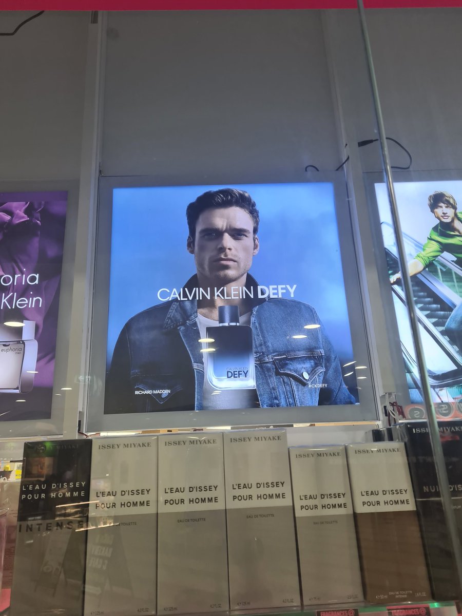 Flower3Rage's tweet photo. @Luke_Kidgell was walking past Chemist Warehouse and thought this was you for a sec 😂😂 https://t.co/mhjk2VP90q