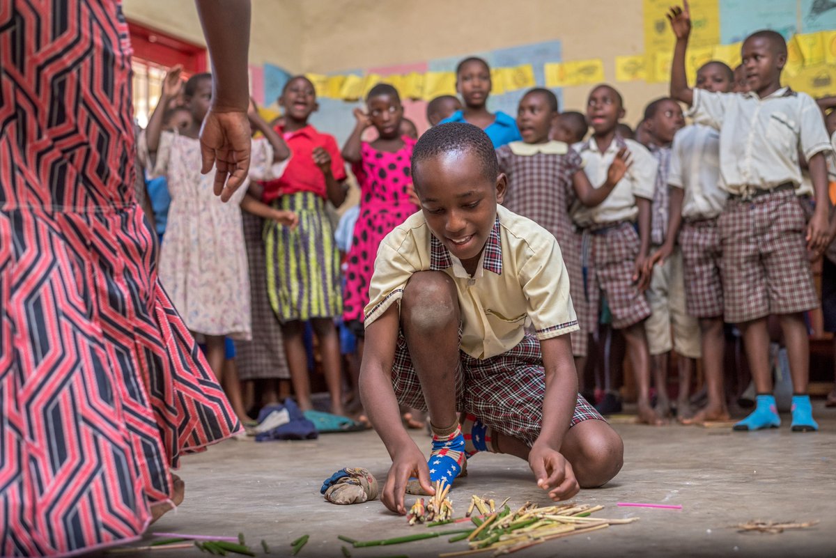 VVOBinUganda's tweet photo. #Playbasedlearning is more than just play. In #Zambia & #Uganda we leverage #TeachingattheRightLevel 2 help children improve reading and math skills through fun, game-based activities with local materials. We group learners by skill level & they catch up while having fun! #IDOP https://t.co/CxttutlQ9g