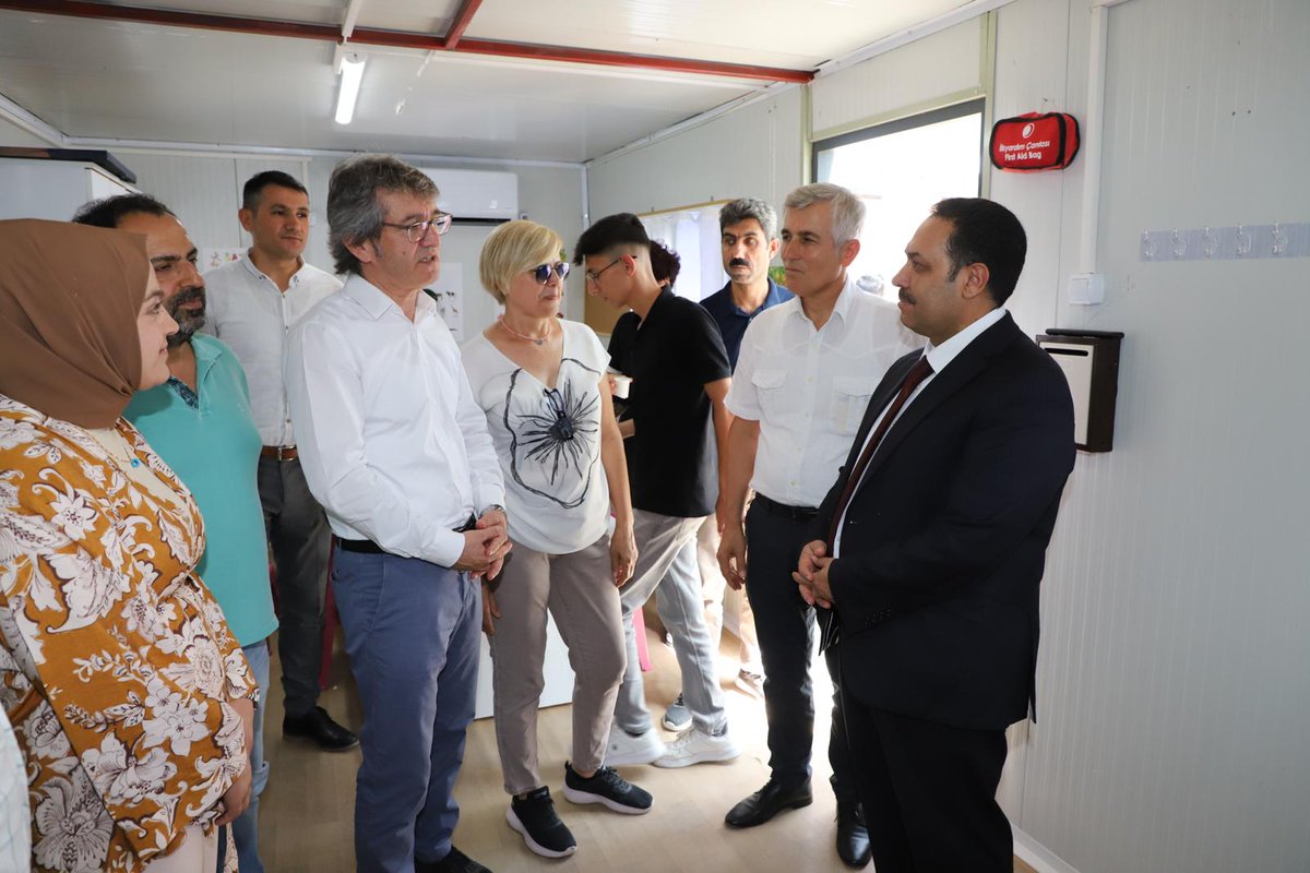 Sosyal Hizmet Uzmanları Derneği (SHUDER) tarafından K-13 Konteyner Kentte açılan Toplum Merkezini ziyaret ederek yapılan çalışmalar hakkında bilgi aldık.

<a href="/tcailesosyal/">T.C. Aile ve Sosyal Hizmetler Bakanlığı</a> <a href="/adiyamangovtr/">Adıyaman Valiliği</a>