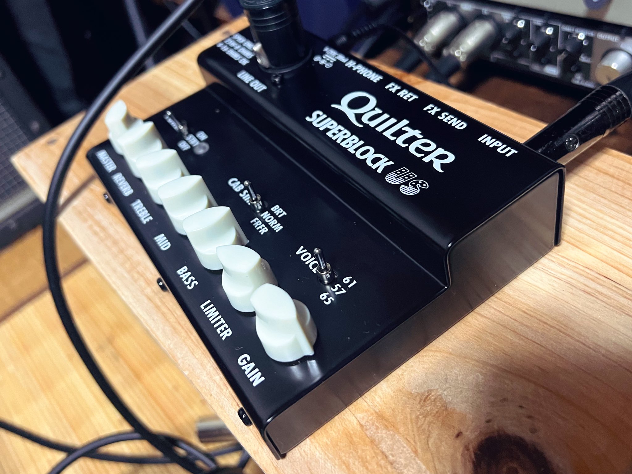 生産終了品】Quilter AVGOLD-HEAD ギターアンプヘッド 呆気ない