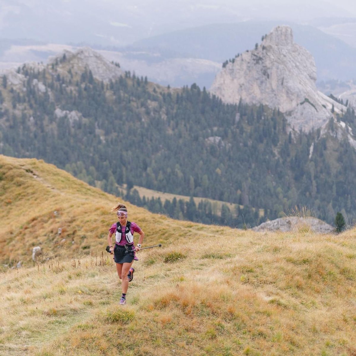 RunUltra_UK's tweet photo. Andrew Holt tests the La Sportiva Prodigio for RunUltra.
Read it here: https://t.co/3POYXX9J3w or via our profile
#ultrarunning #trailrunning #ukrunchat #trailandultra #ultramarathon #chromesocial #instaitra #runultra #gearreview https://t.co/AjMMMnSOuh