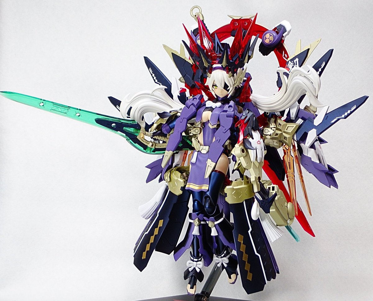 matsuplastic's tweet photo. 「皇巫スサノヲ-紫雲-」完成しました！
様々な側面を持つスサノヲの中でも、英雄的な側面が強く出たスサノヲという設定で作りました。
ツリーで色々紹介出来ればと思います。
#メガミデバイス https://t.co/YnPpUE5LGc